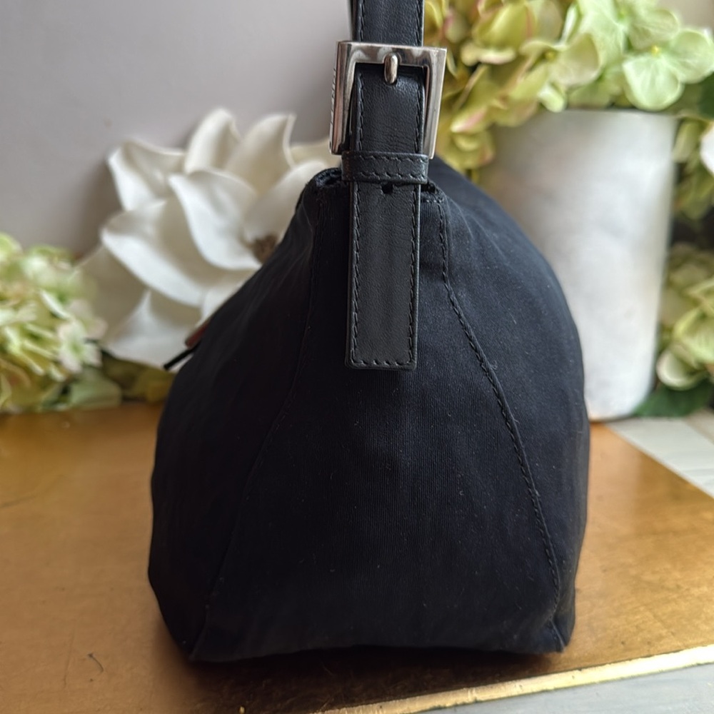 Fendi VTG Baguette in Black Neoprene - Picture 5 of 16